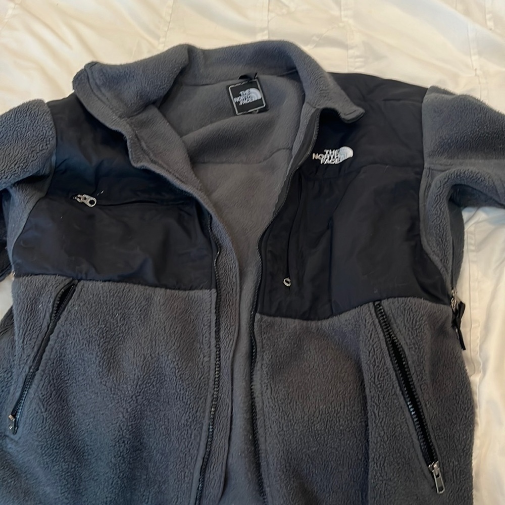 Men’s North face full zip jacket. Grey/black color. Size medium